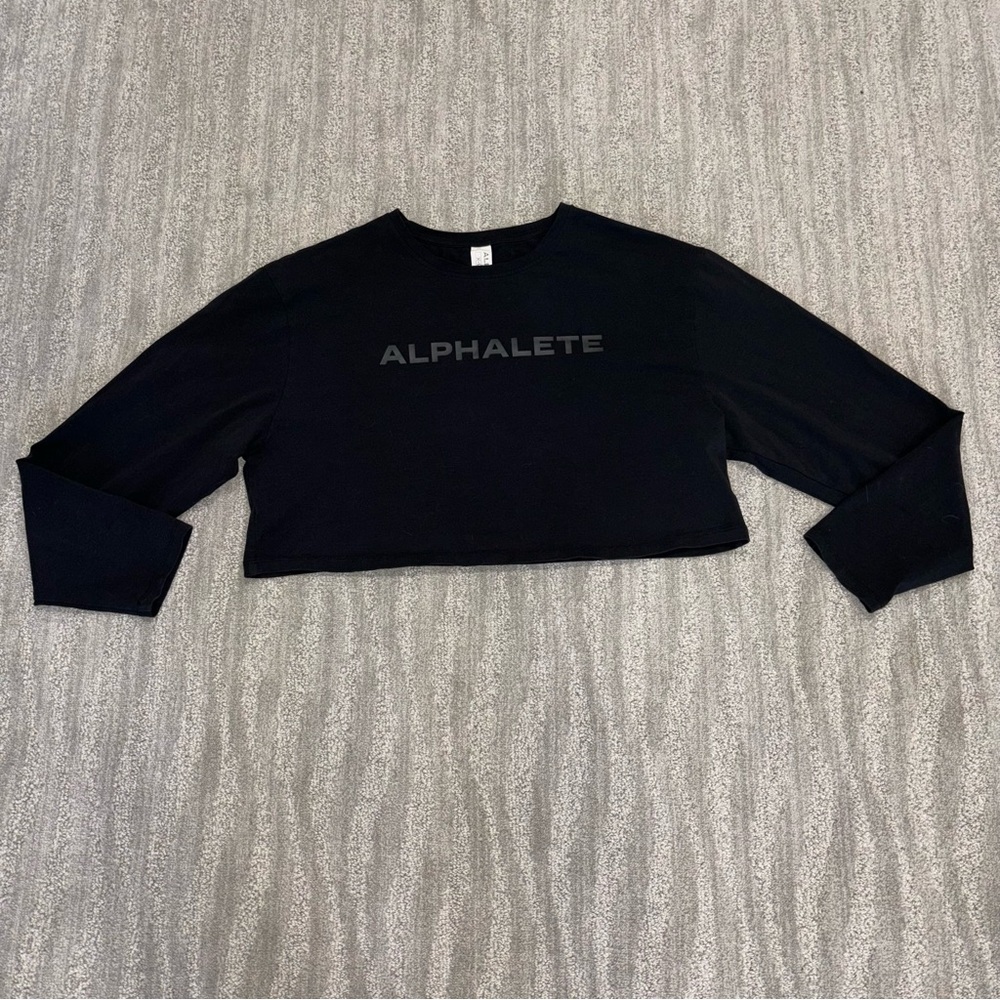 Alphalete Women’s Black Long Sleeve Cropped Graphic T Shirt Sz XL